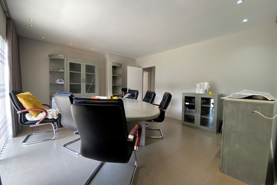 5 Bedroom Property for Sale in Ferndale Gauteng
