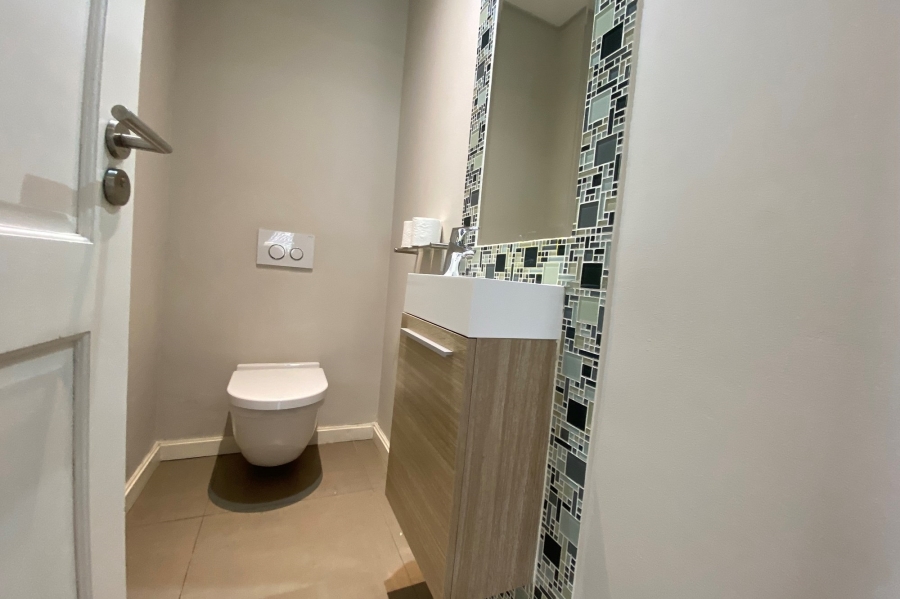 5 Bedroom Property for Sale in Ferndale Gauteng