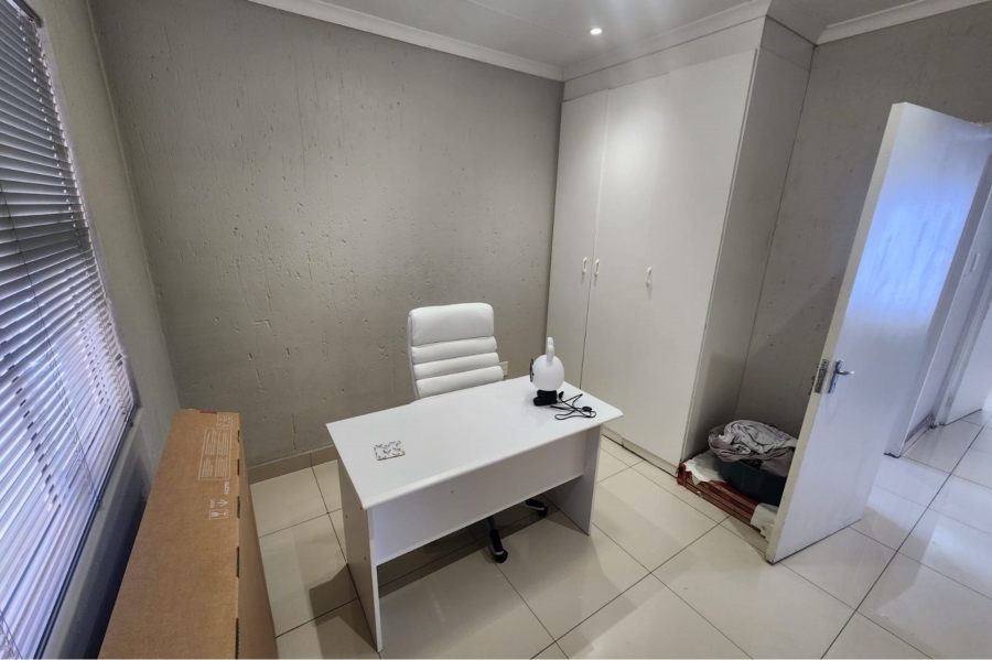 2 Bedroom Property for Sale in Lyndhurst Gauteng