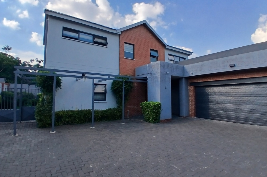 4 Bedroom Property for Sale in Ferndale Gauteng