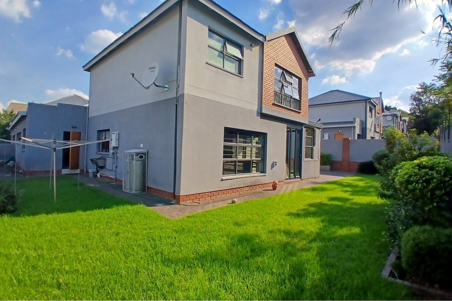 4 Bedroom Property for Sale in Ferndale Gauteng