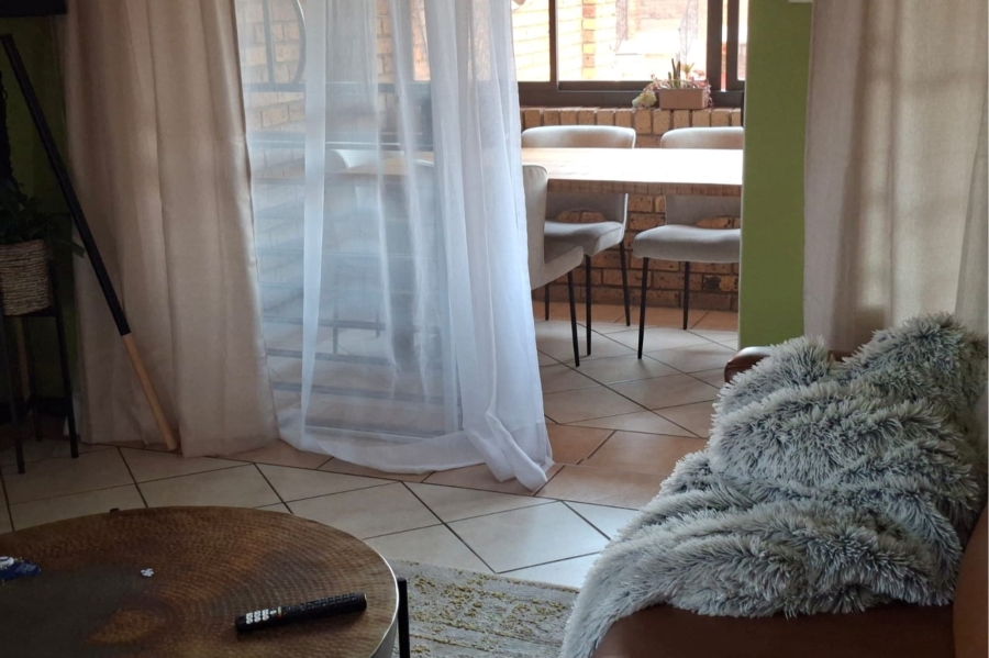 2 Bedroom Property for Sale in Mooikloof Ridge Gauteng