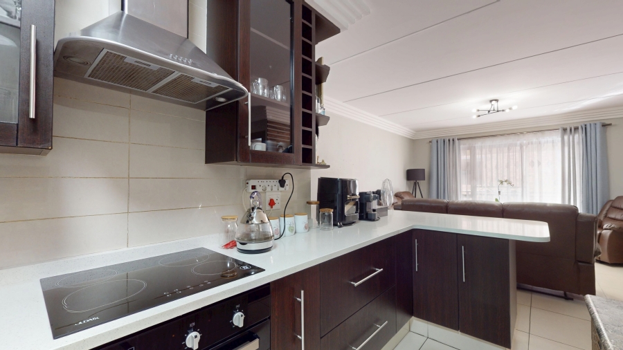 2 Bedroom Property for Sale in Ravenswood Gauteng