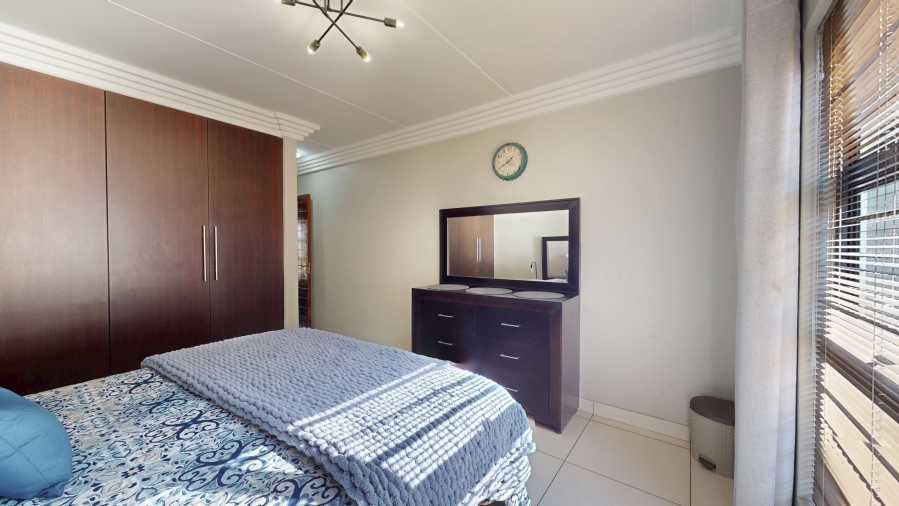 2 Bedroom Property for Sale in Ravenswood Gauteng