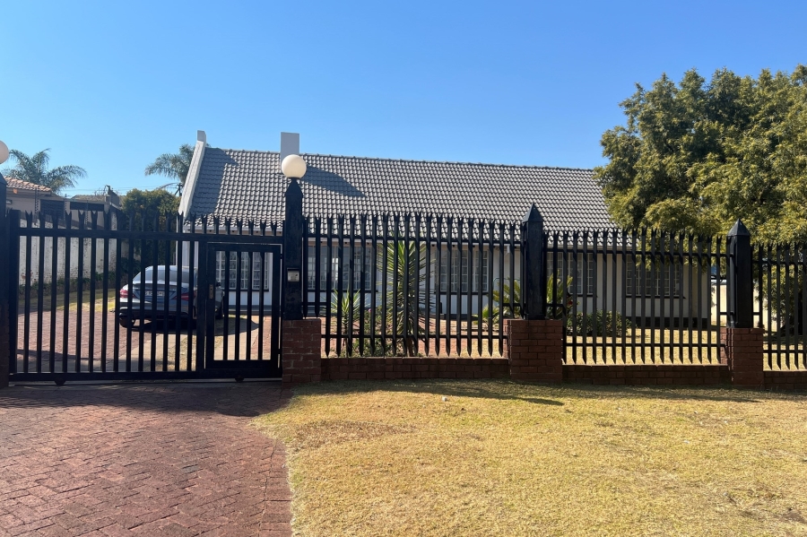 4 Bedroom Property for Sale in Erasmia Gauteng