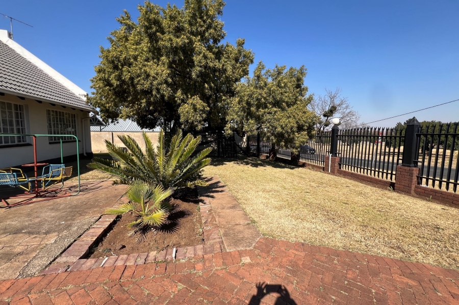 4 Bedroom Property for Sale in Erasmia Gauteng