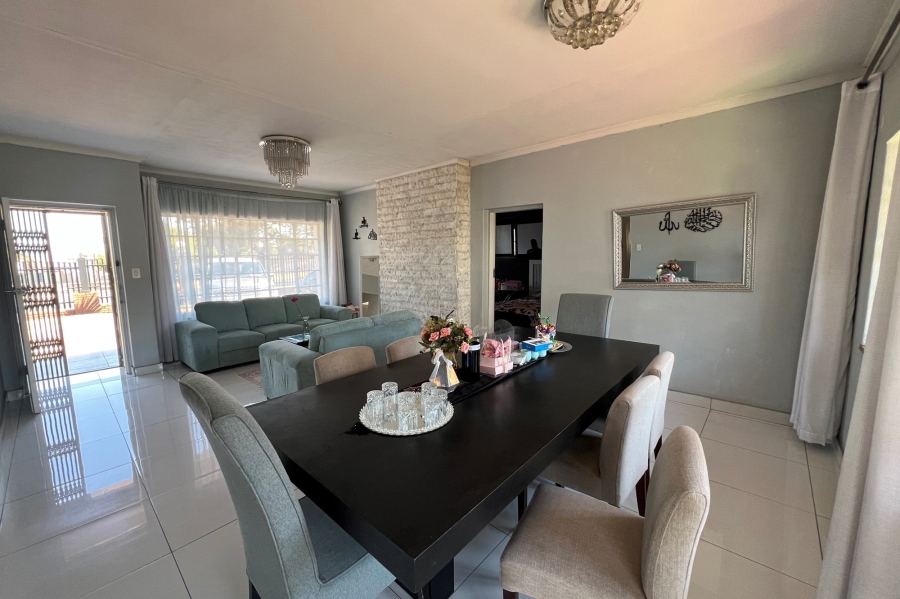 4 Bedroom Property for Sale in Erasmia Gauteng