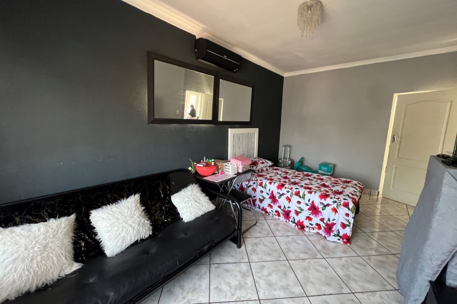 4 Bedroom Property for Sale in Erasmia Gauteng
