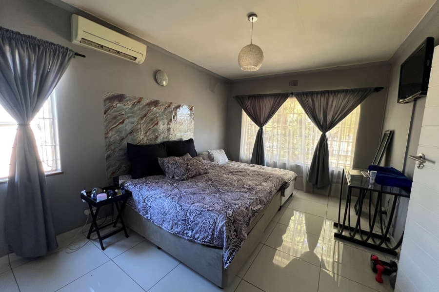 4 Bedroom Property for Sale in Erasmia Gauteng