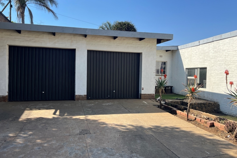 4 Bedroom Property for Sale in Erasmia Gauteng