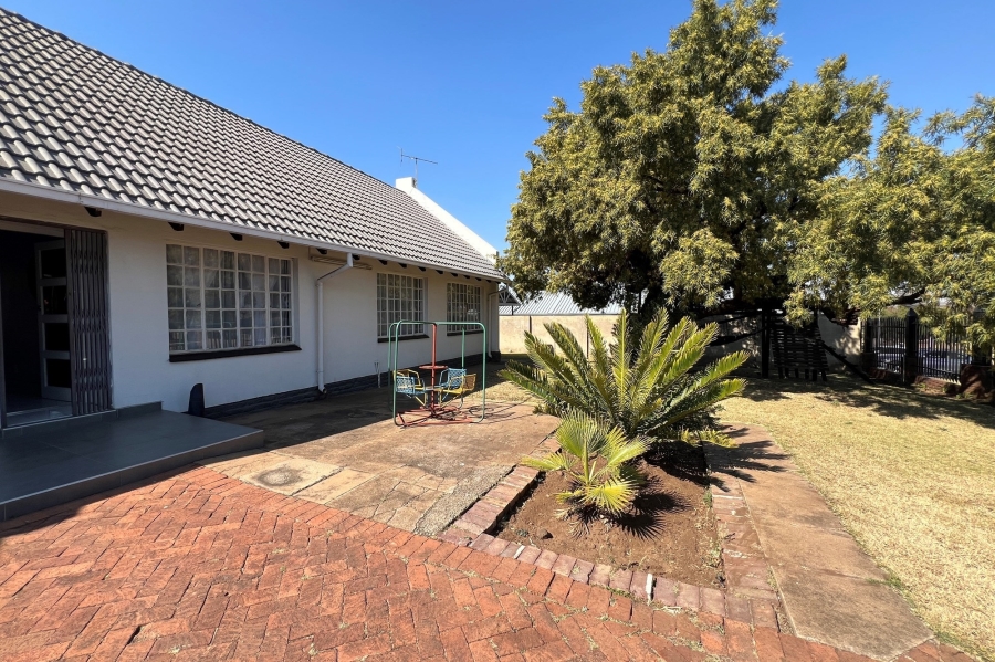 4 Bedroom Property for Sale in Erasmia Gauteng