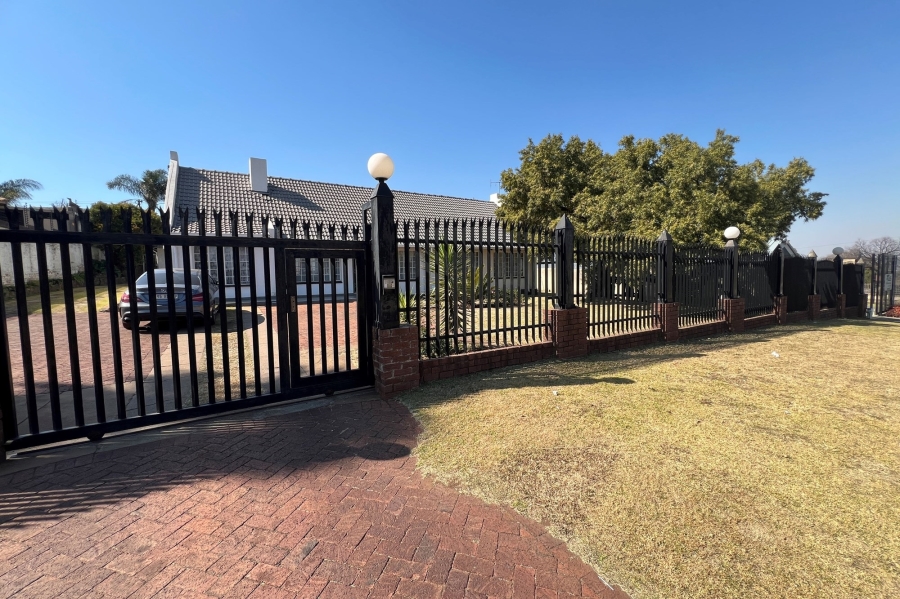 4 Bedroom Property for Sale in Erasmia Gauteng