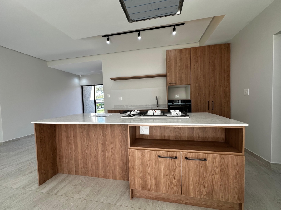 3 Bedroom Property for Sale in Blue Hills AH Gauteng
