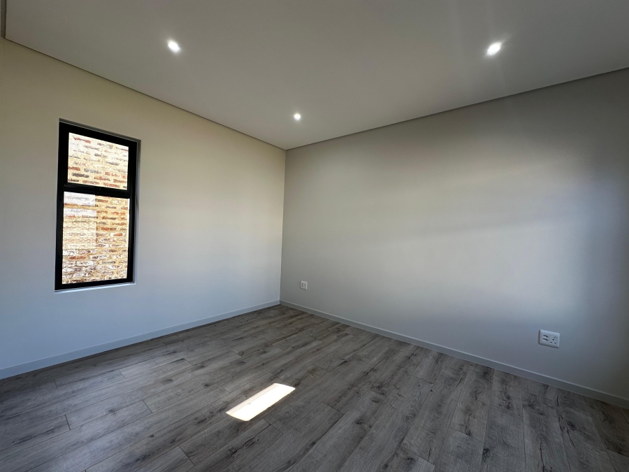 3 Bedroom Property for Sale in Blue Hills AH Gauteng