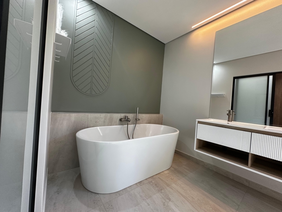 3 Bedroom Property for Sale in Blue Hills AH Gauteng