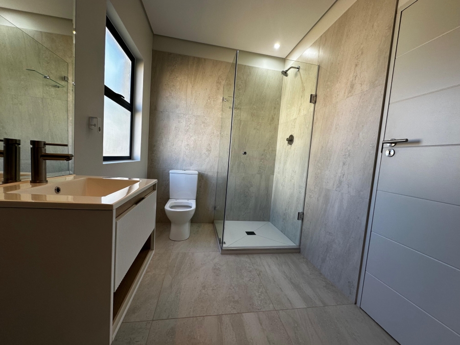 3 Bedroom Property for Sale in Blue Hills AH Gauteng