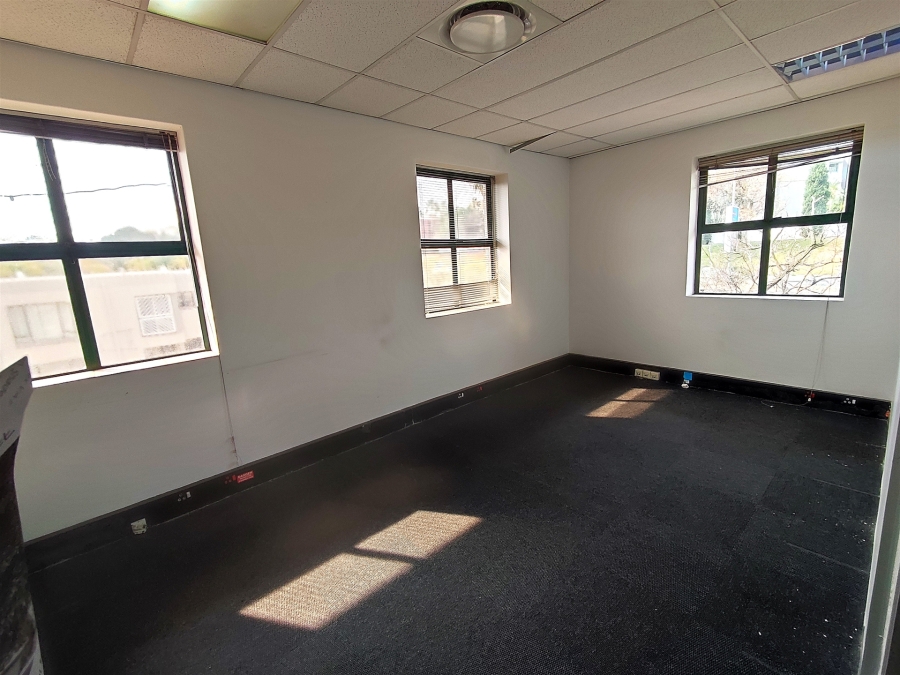 To Let commercial Property for Rent in Hyde Park Gauteng