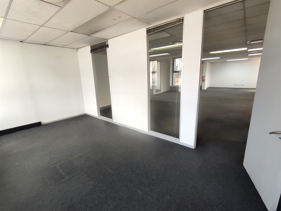 To Let commercial Property for Rent in Hyde Park Gauteng