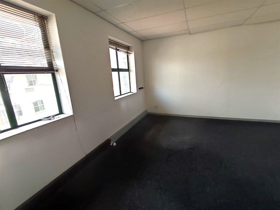 To Let commercial Property for Rent in Hyde Park Gauteng