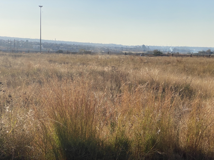 Commercial Property for Sale in Clayville Industria Gauteng