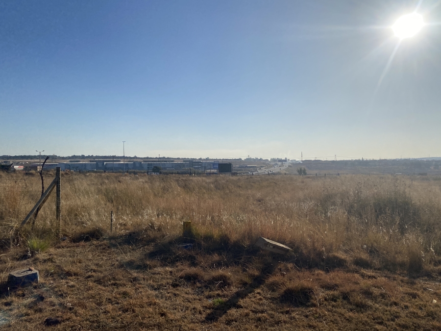 Commercial Property for Sale in Clayville Industria Gauteng