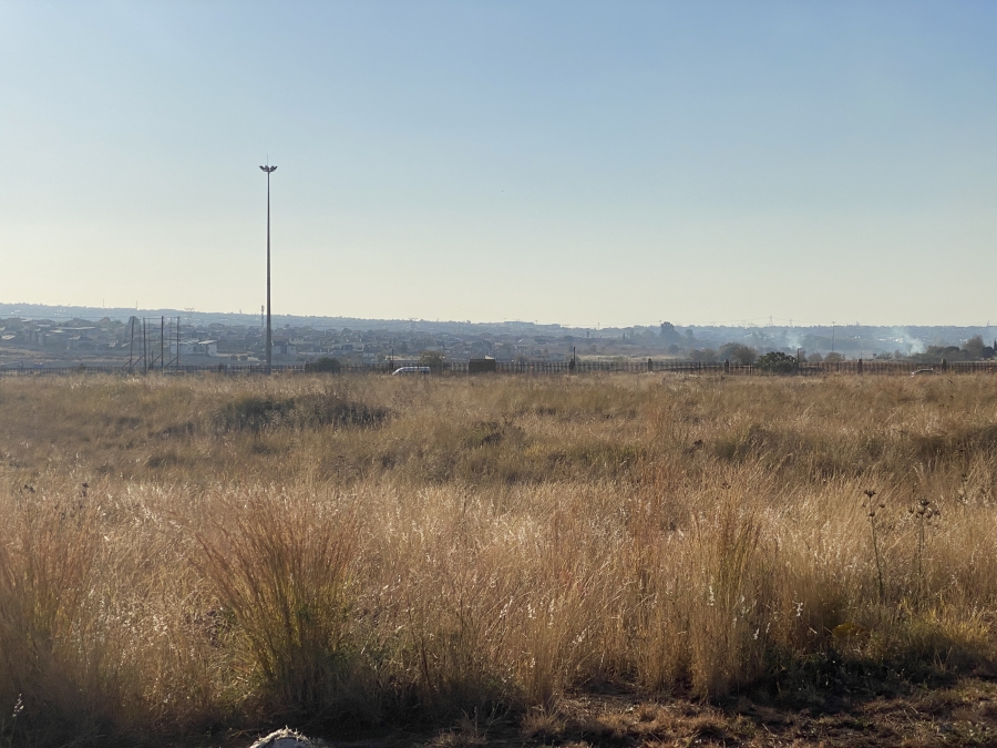 Commercial Property for Sale in Clayville Industria Gauteng