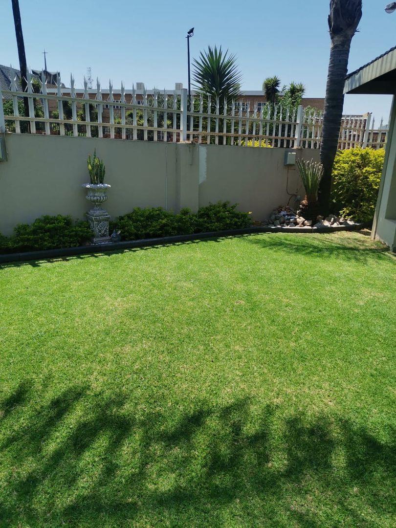 3 Bedroom Property for Sale in Simmerfield Gauteng