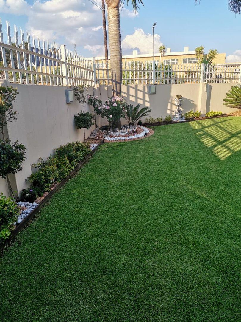 3 Bedroom Property for Sale in Simmerfield Gauteng