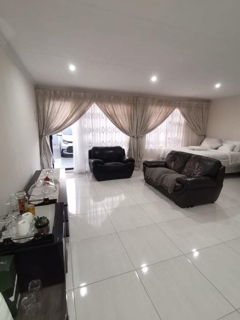 3 Bedroom Property for Sale in Simmerfield Gauteng