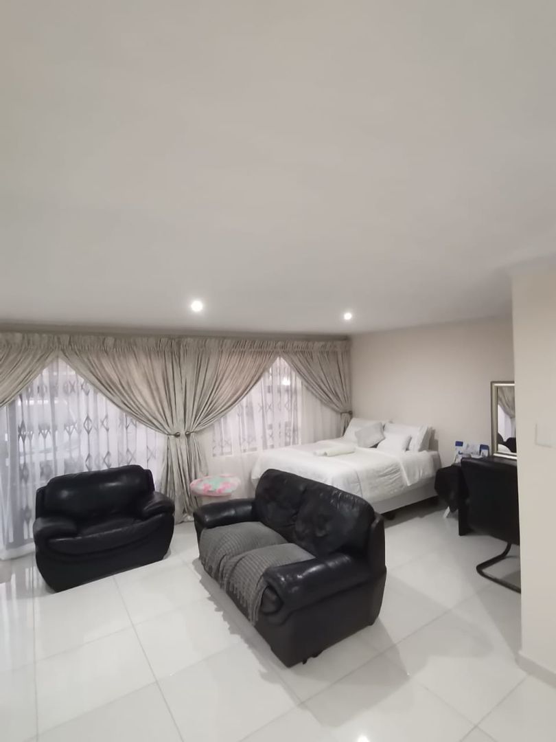 3 Bedroom Property for Sale in Simmerfield Gauteng