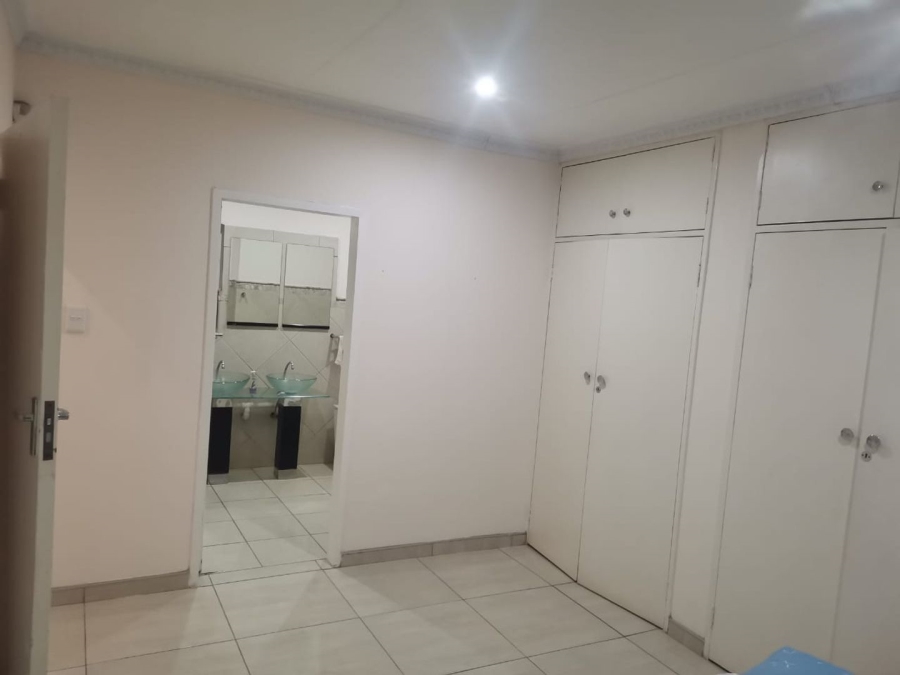 3 Bedroom Property for Sale in Simmerfield Gauteng