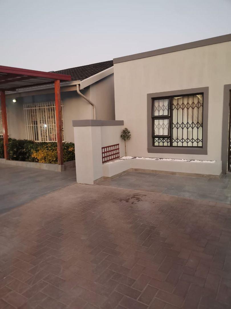 3 Bedroom Property for Sale in Simmerfield Gauteng