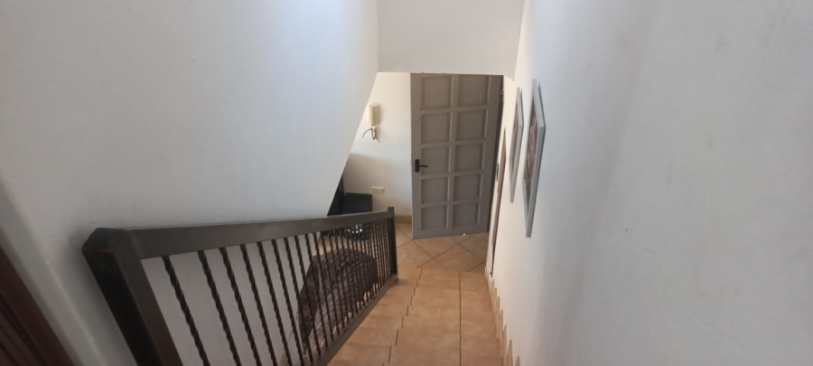 2 Bedroom Property for Sale in Eike Park Gauteng