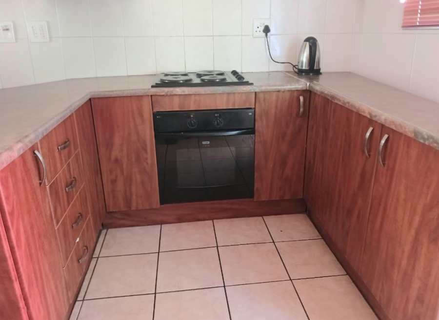 To Let 2 Bedroom Property for Rent in Honeydew Ridge Gauteng