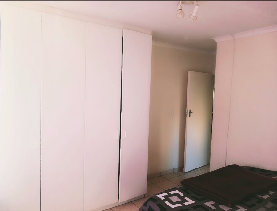 To Let 2 Bedroom Property for Rent in Honeydew Ridge Gauteng
