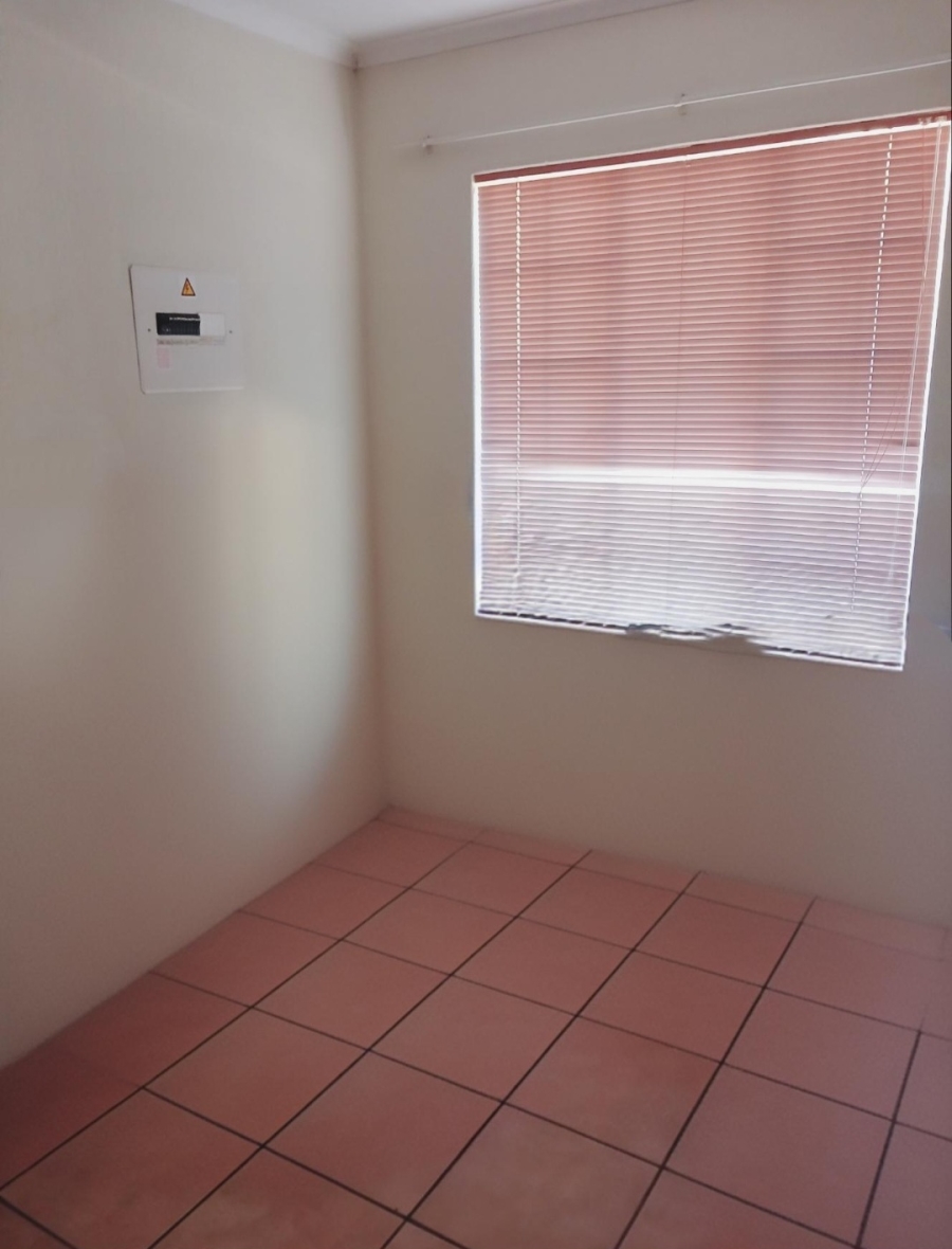To Let 2 Bedroom Property for Rent in Honeydew Ridge Gauteng