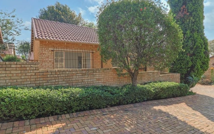 To Let 2 Bedroom Property for Rent in Honeydew Ridge Gauteng
