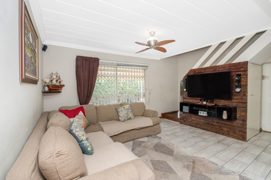 3 Bedroom Property for Sale in Honeydew Ridge Gauteng
