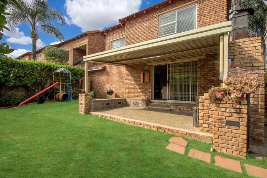 3 Bedroom Property for Sale in Honeydew Ridge Gauteng