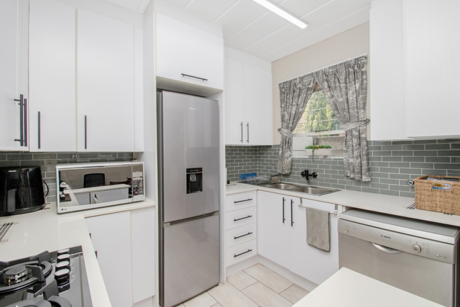 3 Bedroom Property for Sale in Honeydew Ridge Gauteng