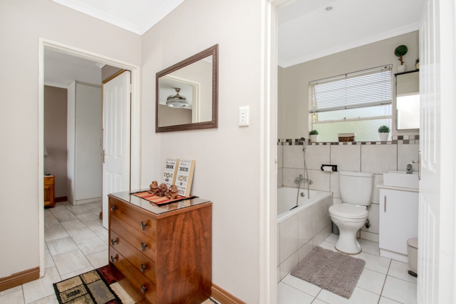 3 Bedroom Property for Sale in Honeydew Ridge Gauteng