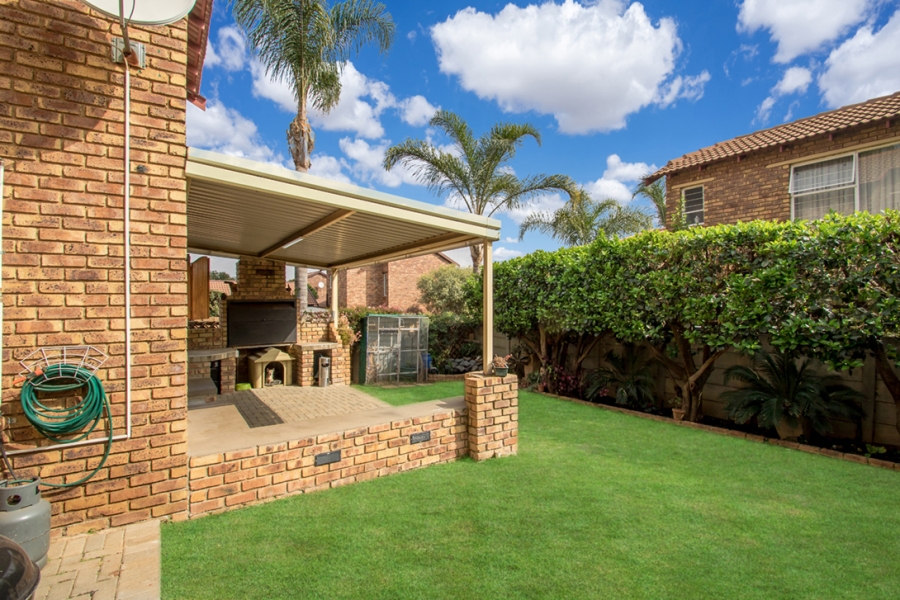 3 Bedroom Property for Sale in Honeydew Ridge Gauteng