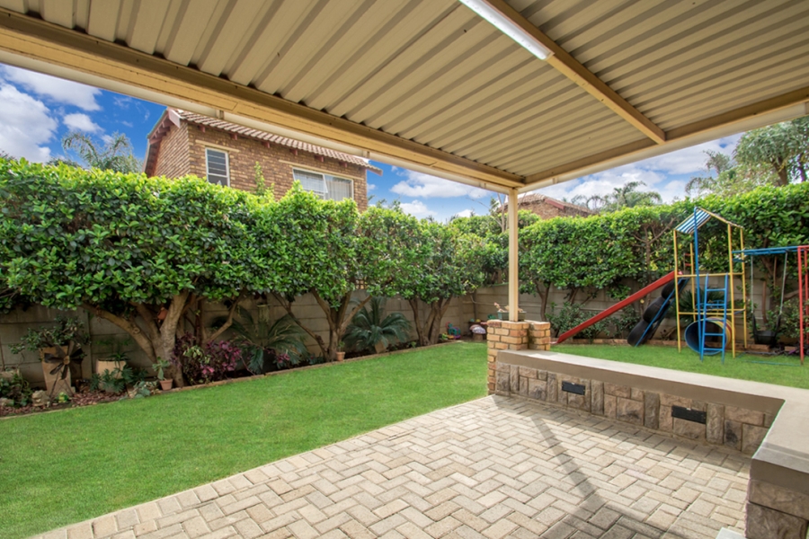 3 Bedroom Property for Sale in Honeydew Ridge Gauteng