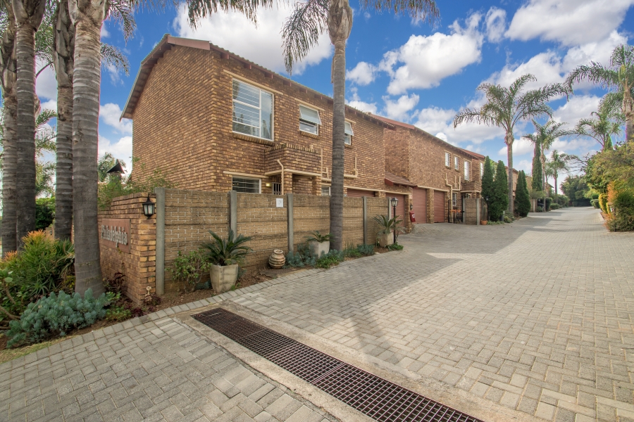 3 Bedroom Property for Sale in Honeydew Ridge Gauteng