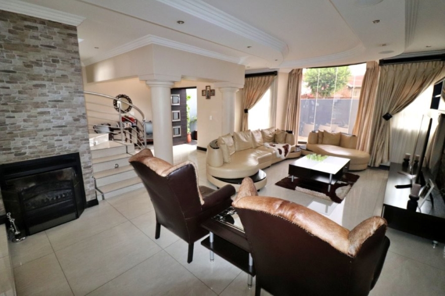 4 Bedroom Property for Sale in Mimosa Park Gauteng