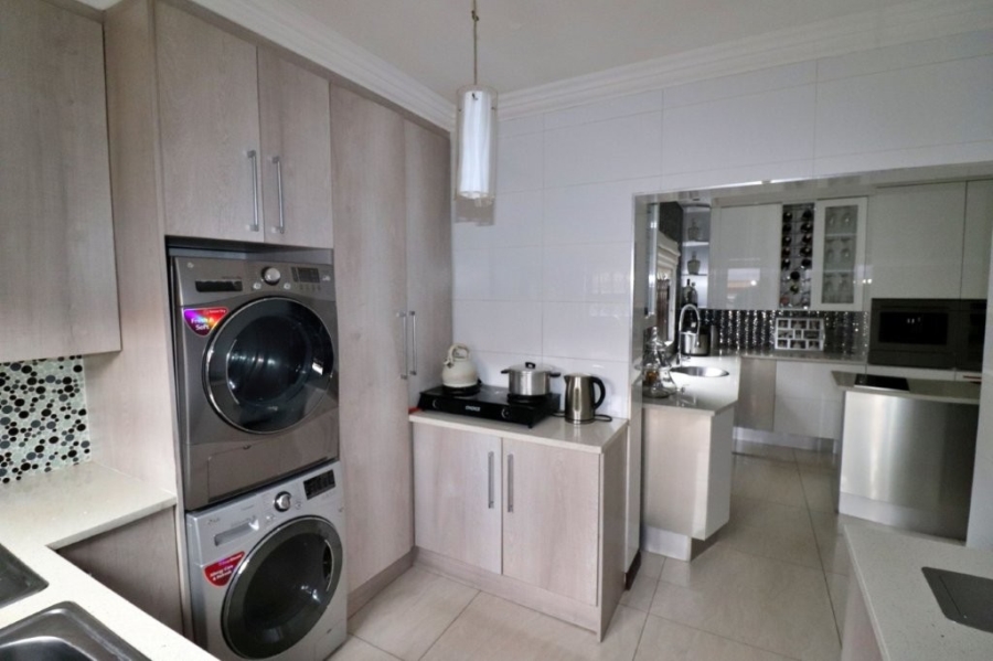 4 Bedroom Property for Sale in Mimosa Park Gauteng