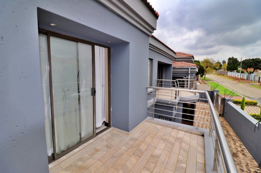 4 Bedroom Property for Sale in Mimosa Park Gauteng