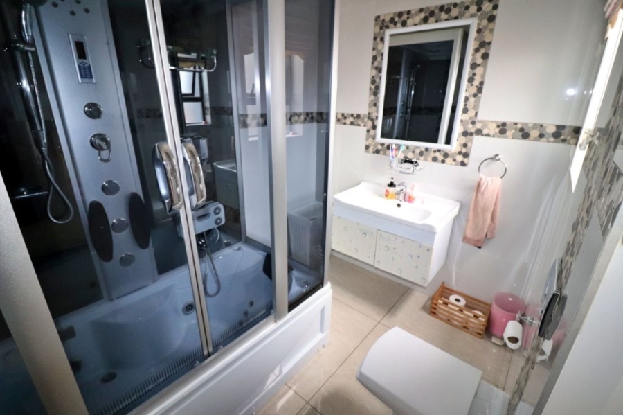 4 Bedroom Property for Sale in Mimosa Park Gauteng