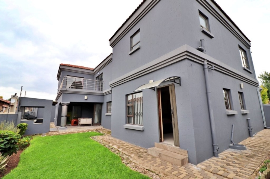 4 Bedroom Property for Sale in Mimosa Park Gauteng