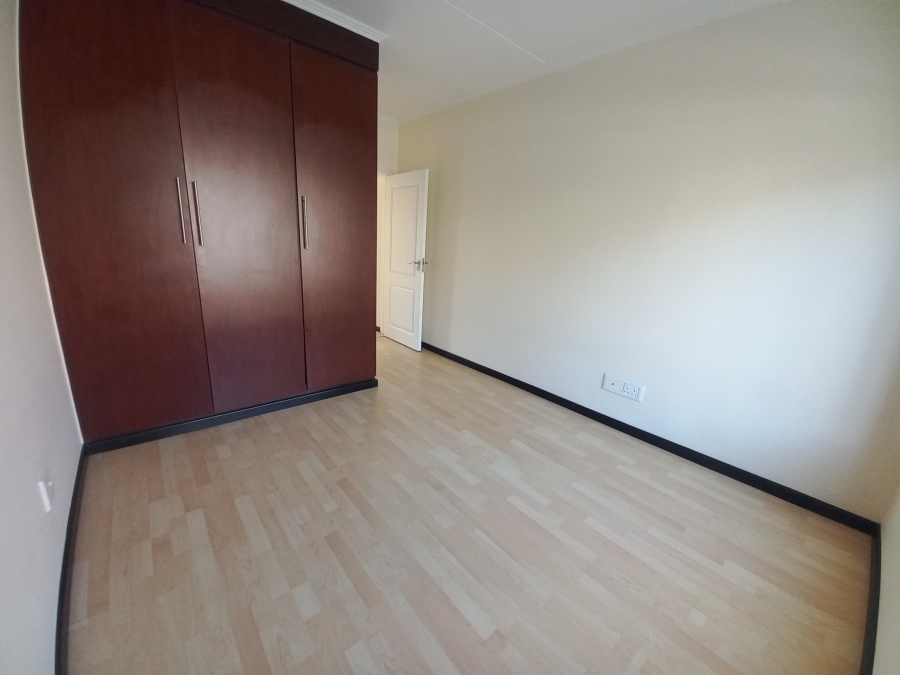 To Let 2 Bedroom Property for Rent in Greenstone Hill Gauteng